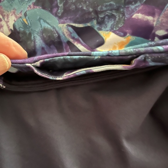 Target All-in-Motion Capri Leggings - Picture 6 of 6